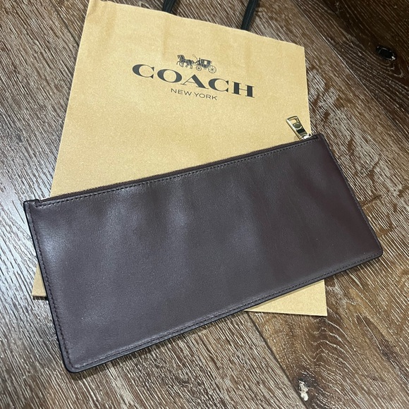 Coach clutch Dark Brown Leather with paper bag - Picture 2 of 8